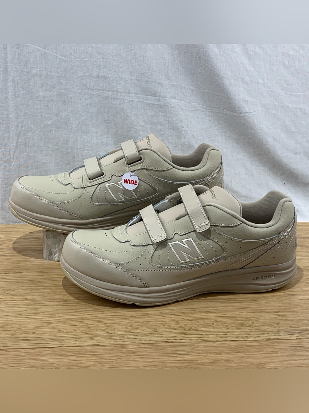 *NEW* New Balance 577 Men’s Size 14 2E Beige Leather Walking Shoes Hook And Loop